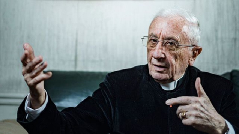 Sacerdote criticado por decir que niños que sufren abuso sexual es porque buscan ternura