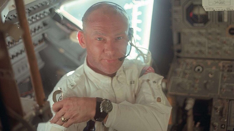 El versículo de la Biblia que Buzz Aldrin leyó cuando llegó a la Luna